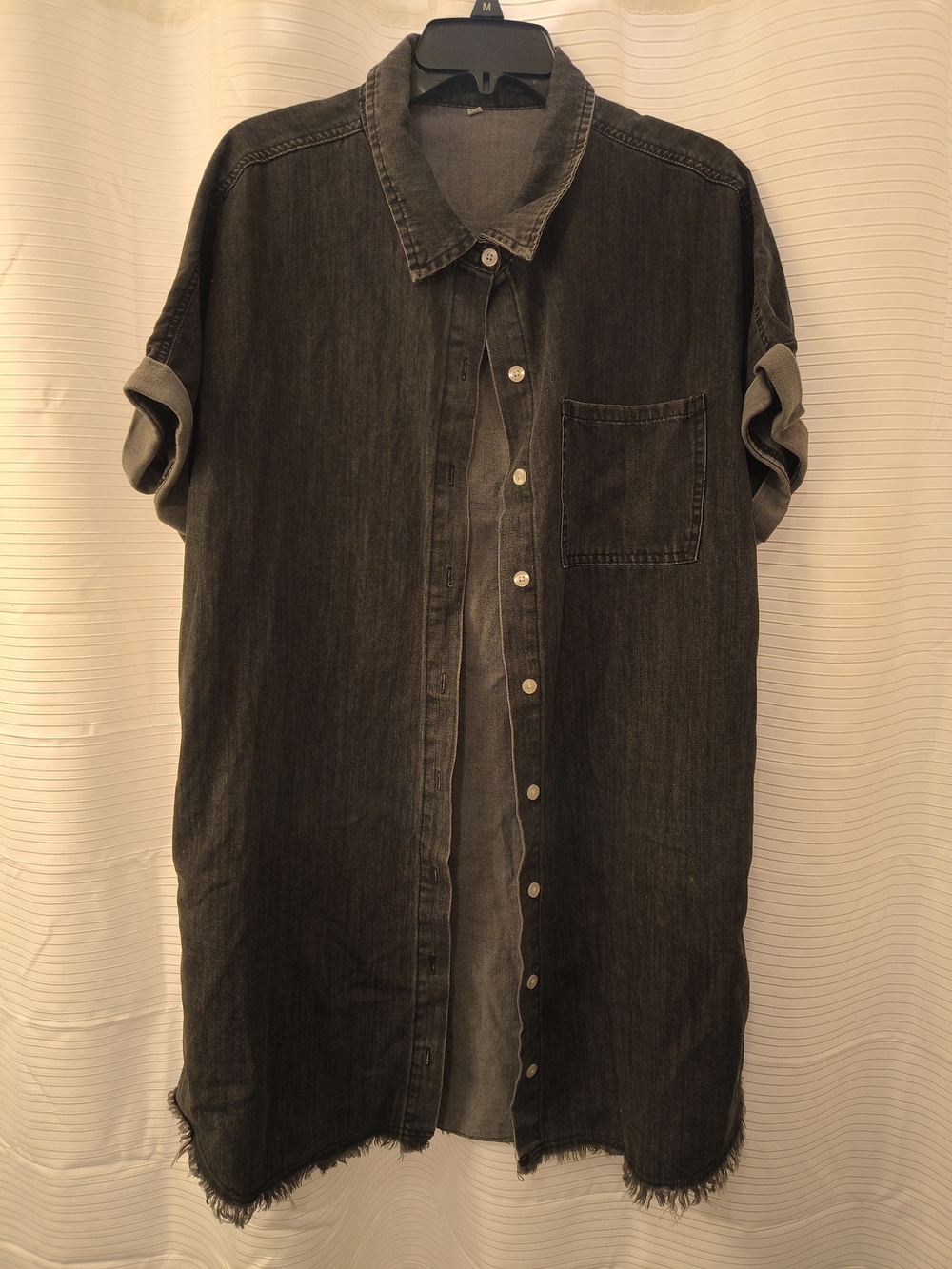 Men's Black Washed Short-Sleeve Denim Button-Down Shirt